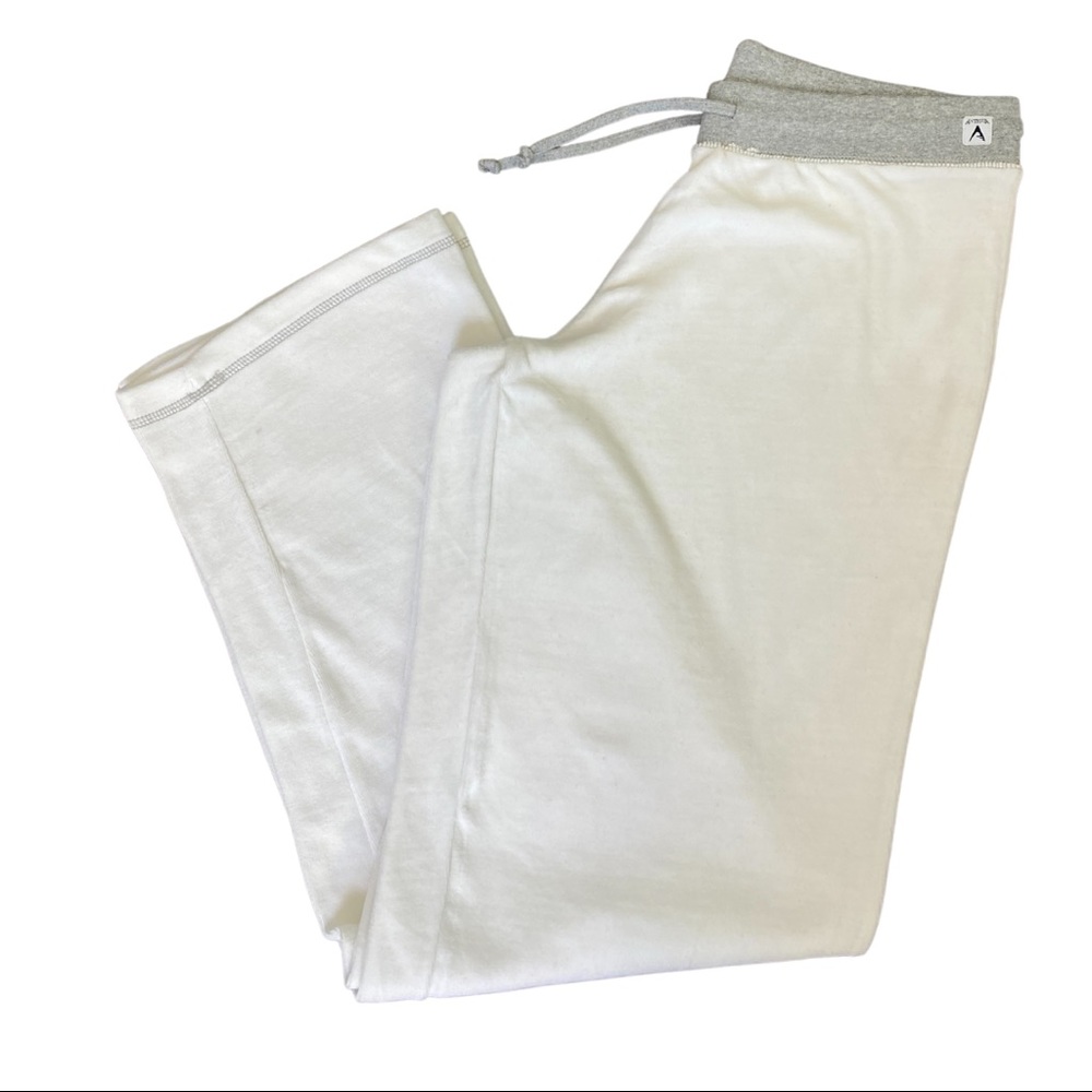 Antigua vintage sweats, circa 80s great and white
